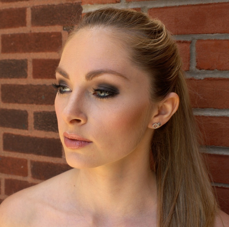 Female model photo shoot of Laurengmakeup in Philadelphia