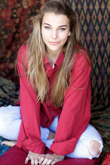Female model photo shoot of RachelVanVliet