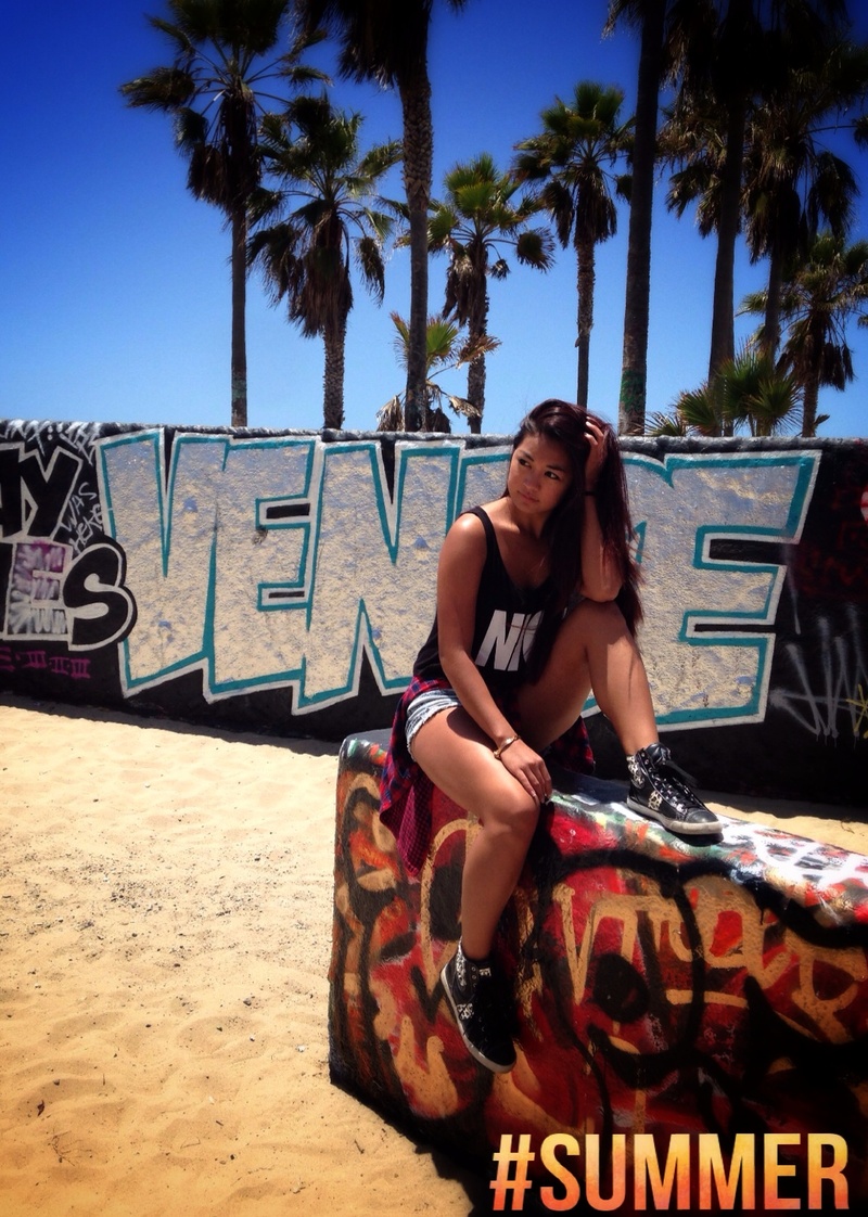 Female model photo shoot of Mariah Michelle in Venice Beach