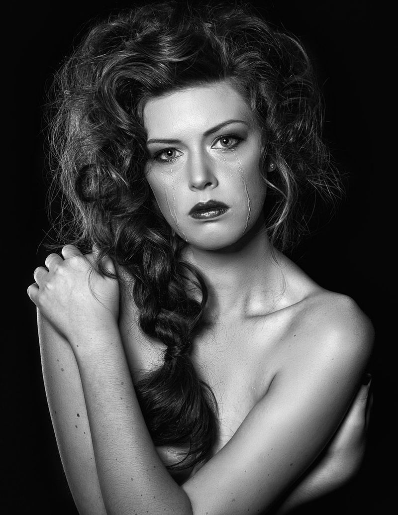 Female model photo shoot of Abbey Lipe