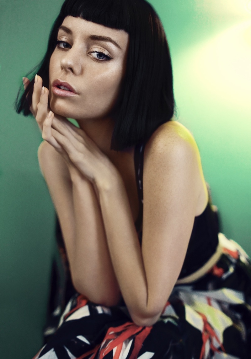 Female model photo shoot of Heather Burton