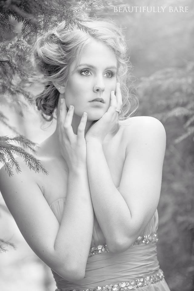 Female model photo shoot of Eliza G Richard