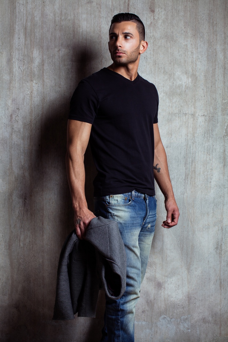 Male model photo shoot of Simon Hanna in Royal Oak, MI
