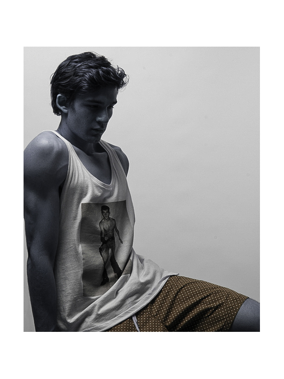 Male model photo shoot of Antwan91