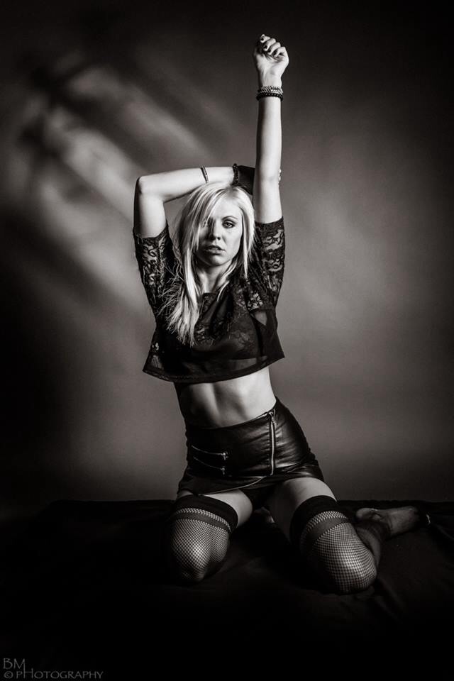 Female model photo shoot of Kristin Nicole Laymon
