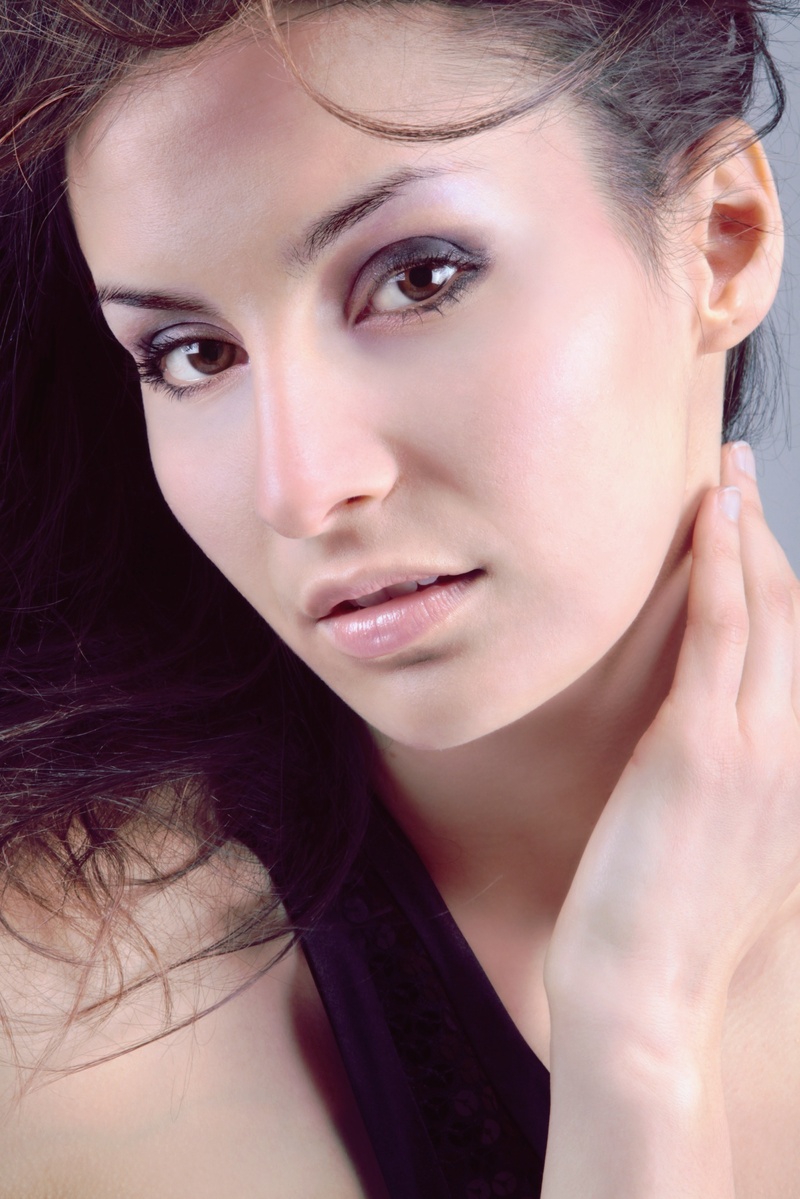 Female model photo shoot of Mihaela Coman