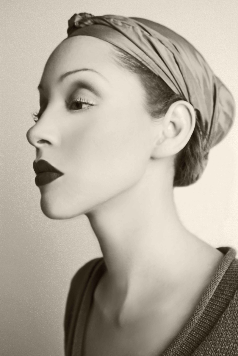 Female model photo shoot of yury olivera