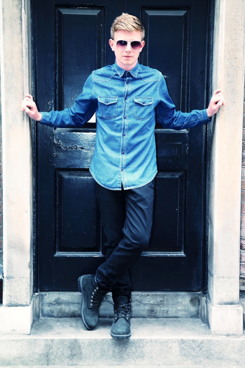 Male model photo shoot of Elliot_wood_9 in London