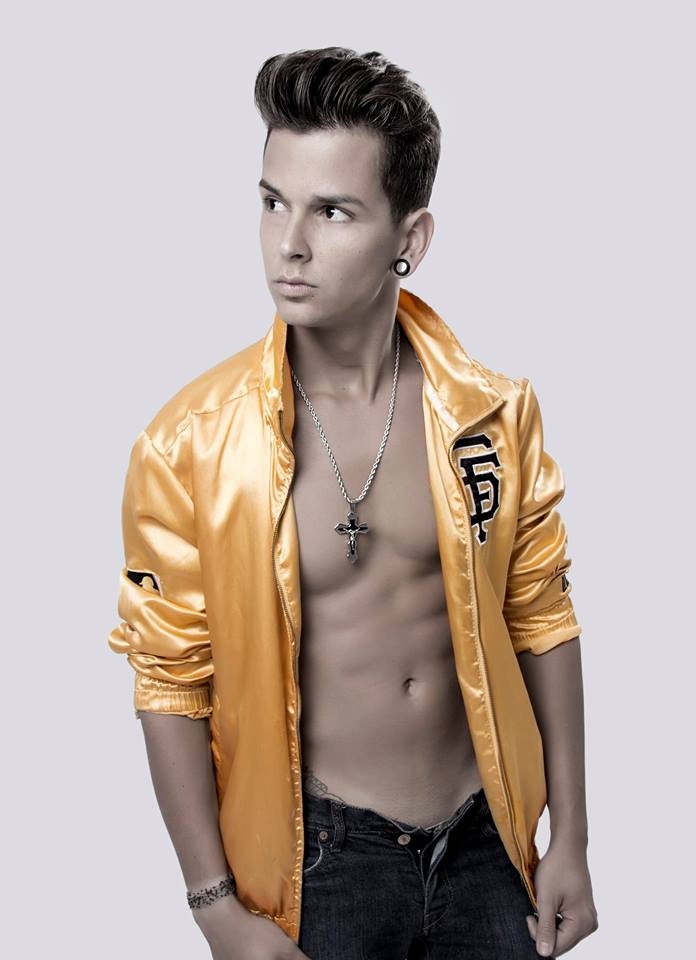 Male model photo shoot of Kevin Estradas