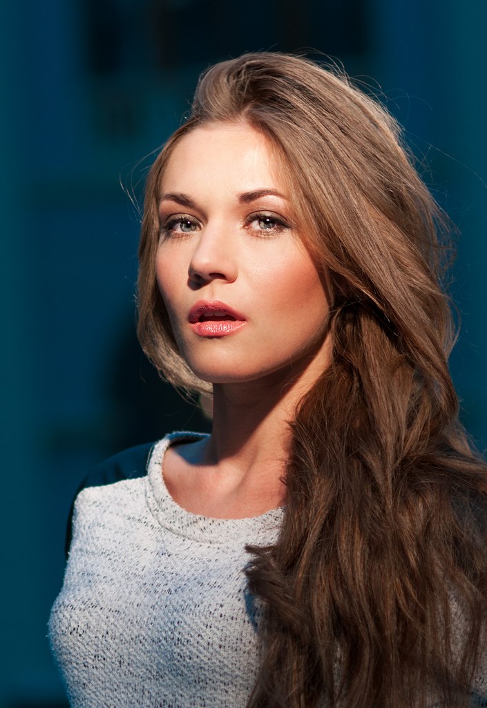 Female model photo shoot of Lena Queen