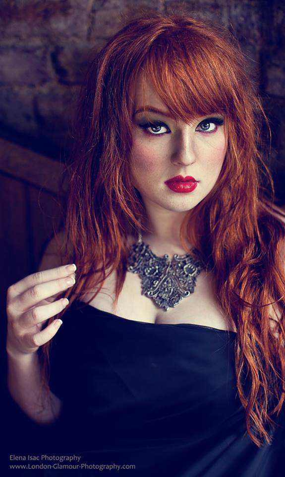 Female model photo shoot of Paulina Maria by Elena Isac, makeup by Persia Castellani