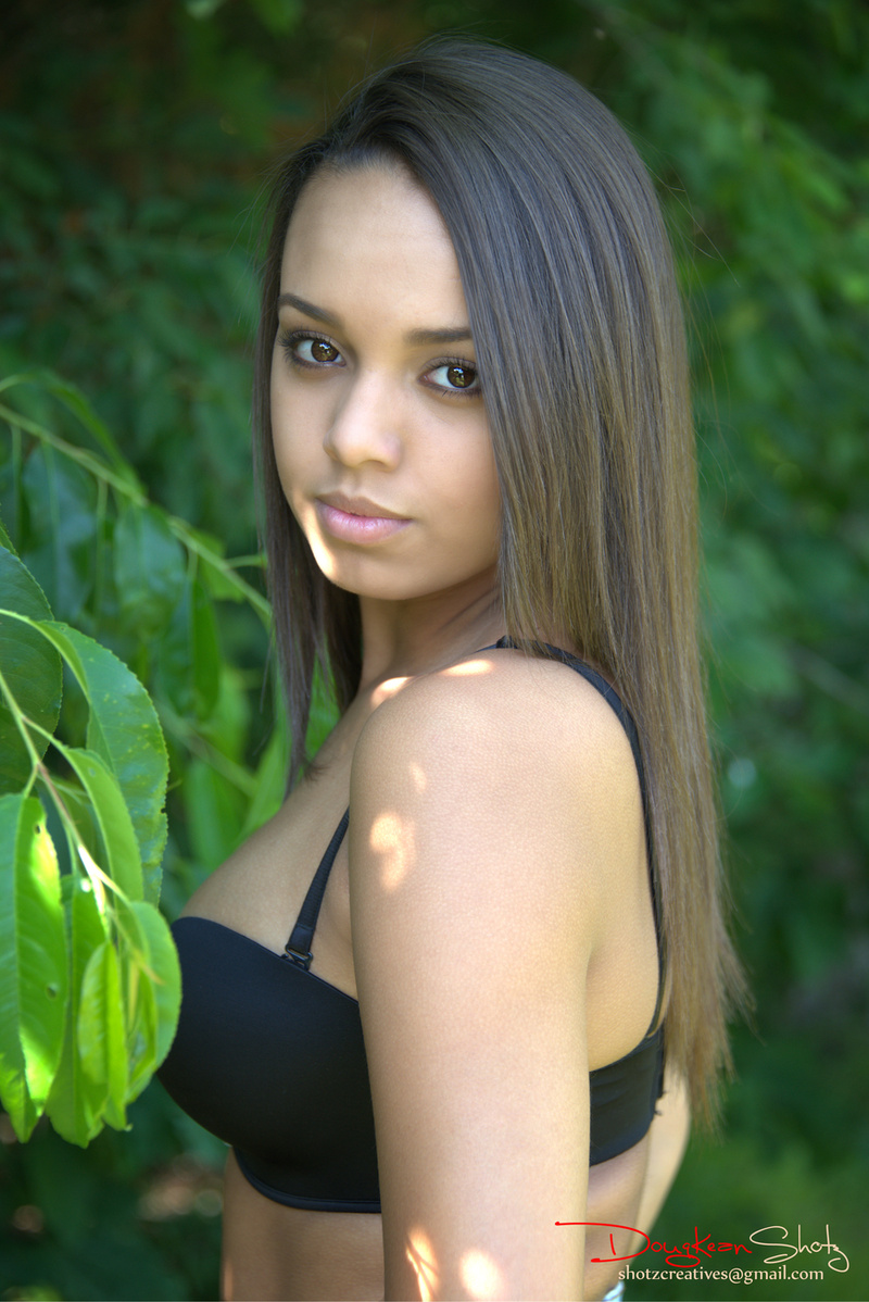 Female model photo shoot of Laura Hendrix by Kean Creative in Chantilly, VA