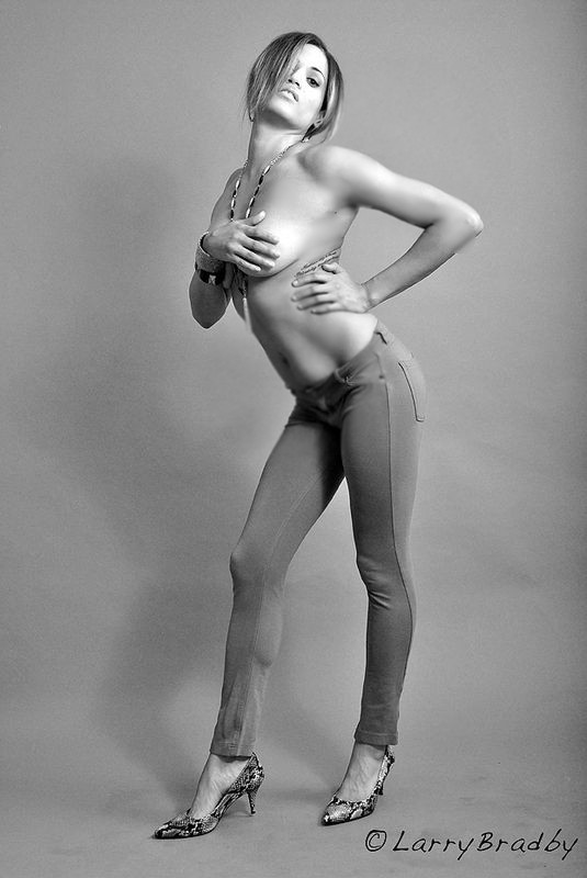 Female model photo shoot of Nicole Alex-andria by Larry Bradby