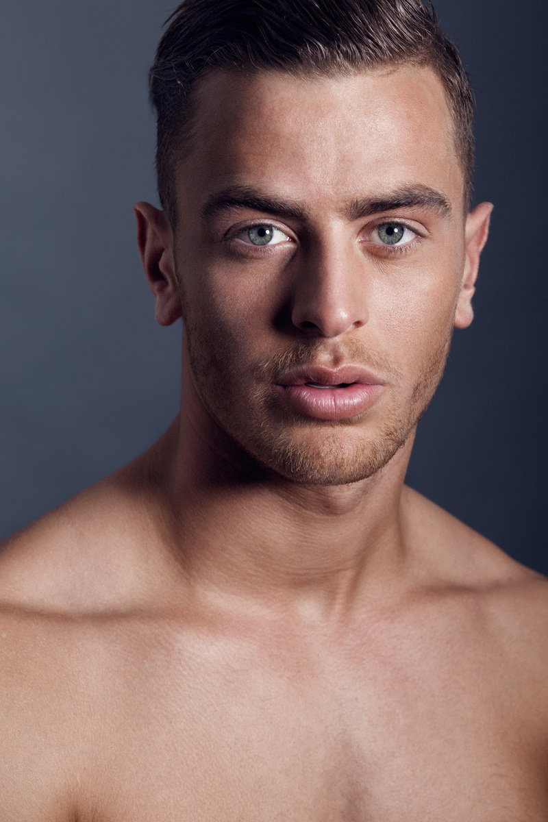 Male model photo shoot of Robin Kamphuis