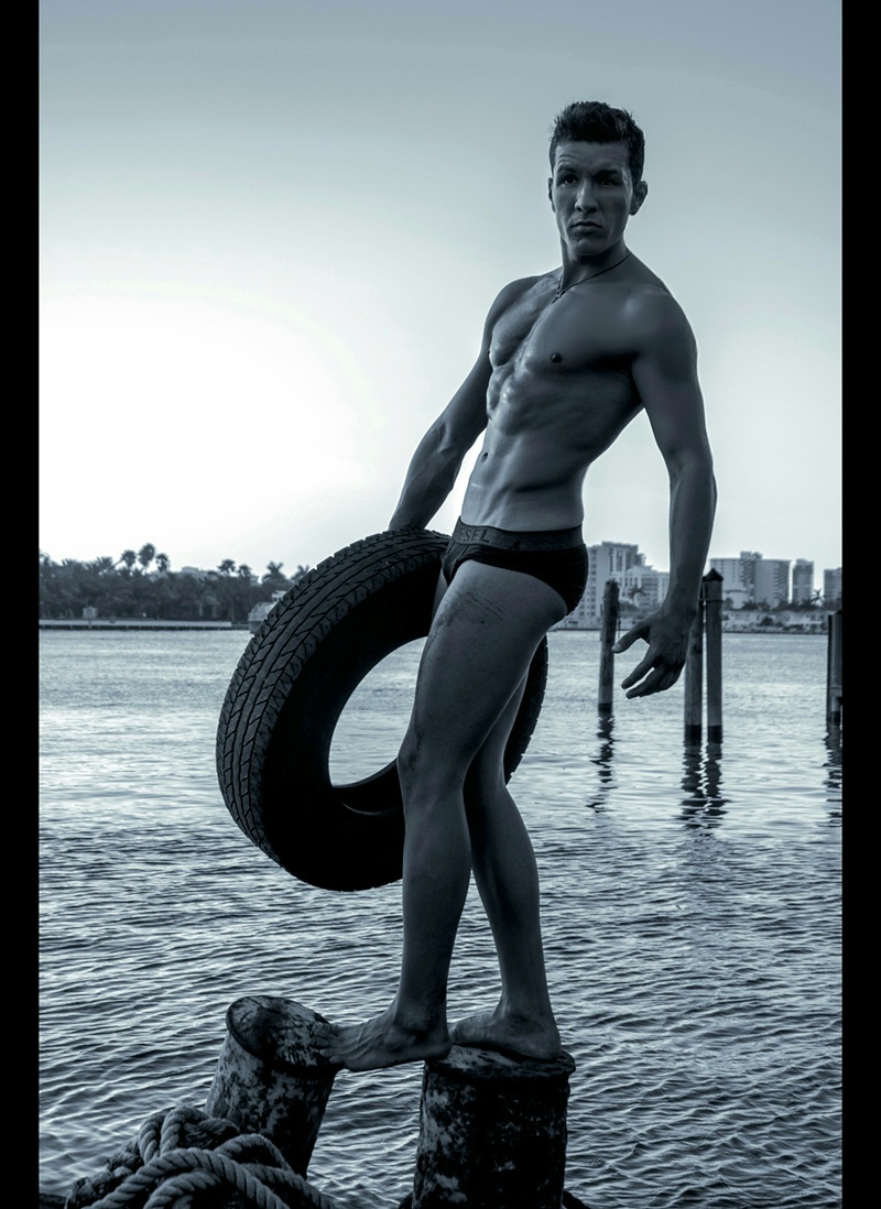 Male model photo shoot of alexandrugrad by Santiago Alvarez