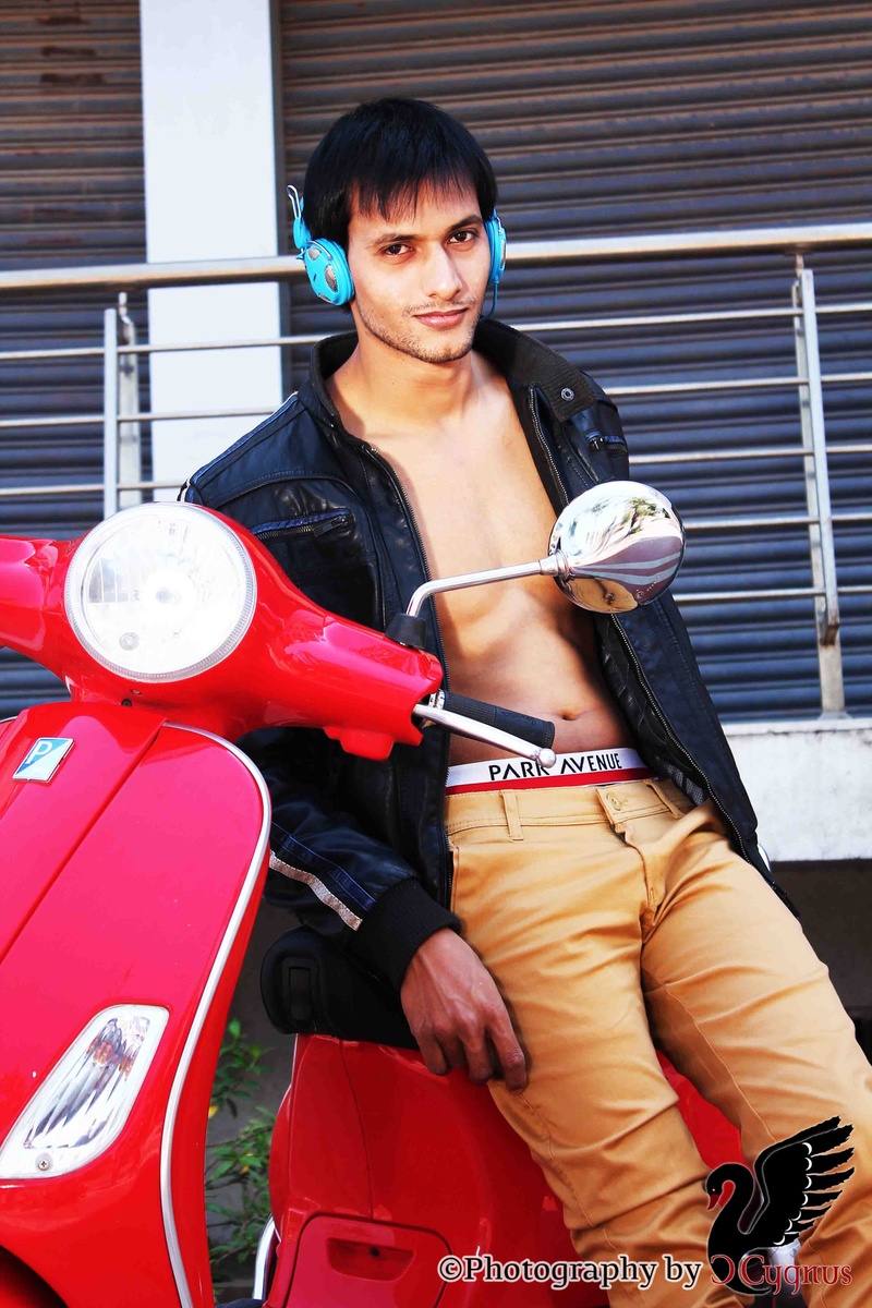 Male model photo shoot of D-Cygnus in Pune