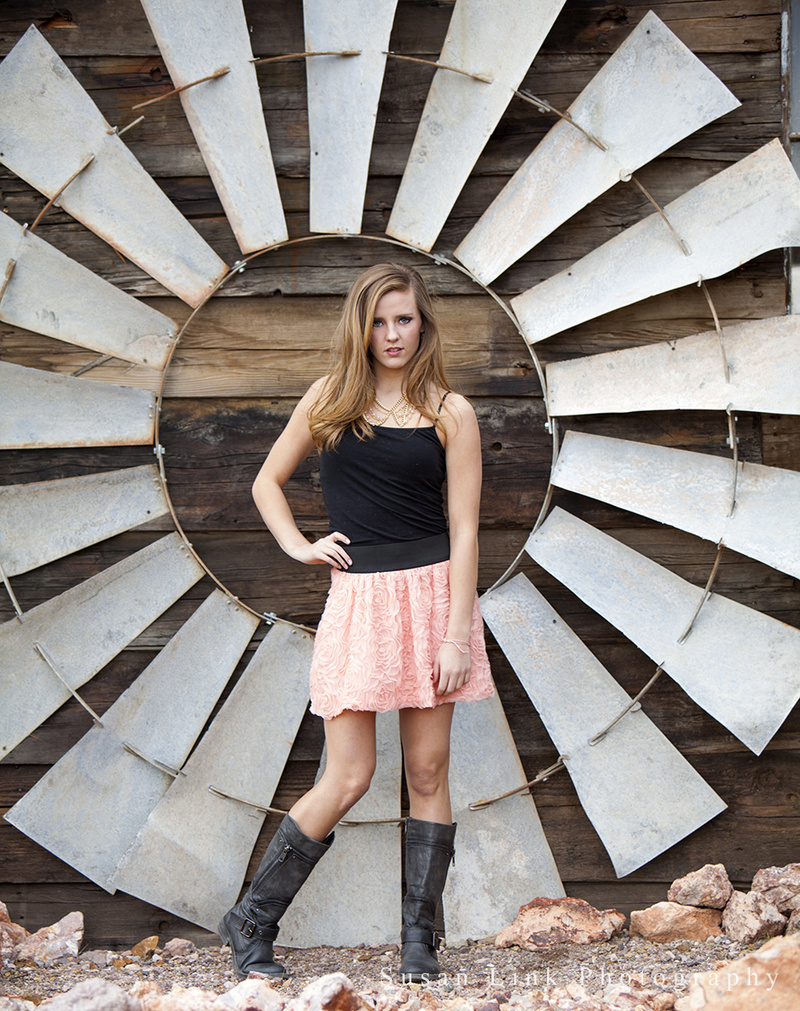 Female model photo shoot of SusanLink in Nevada