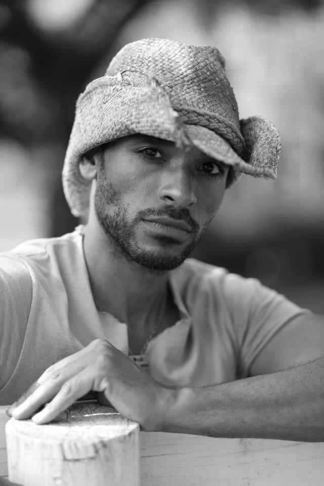 Male model photo shoot of Darius_Bridges