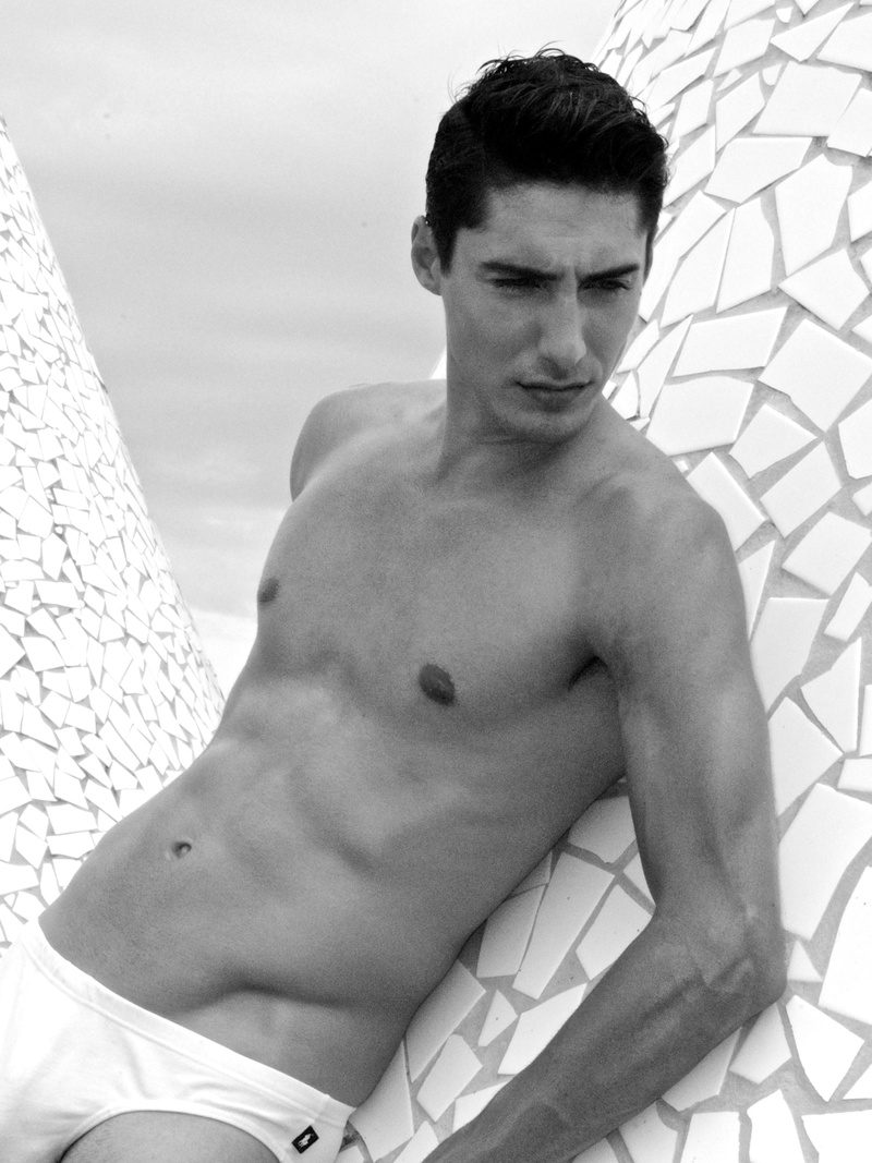 Male model photo shoot of Hectormartinez in MIami