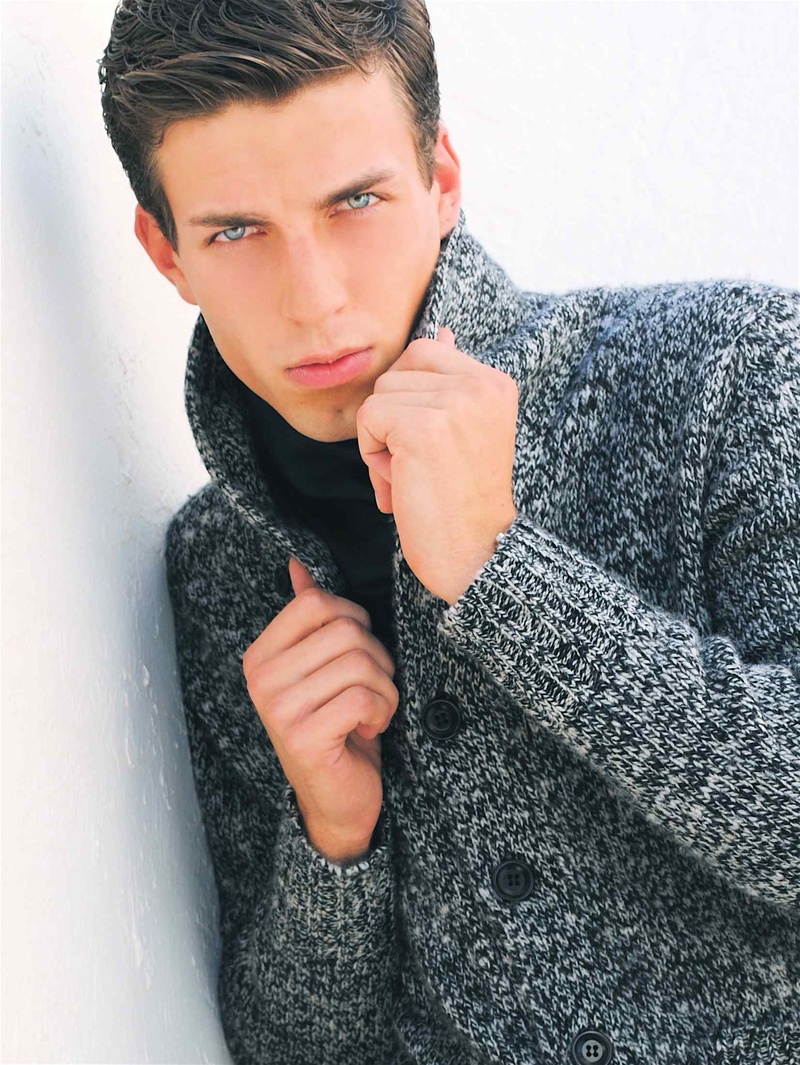 Male model photo shoot of Hectormartinez in Miami