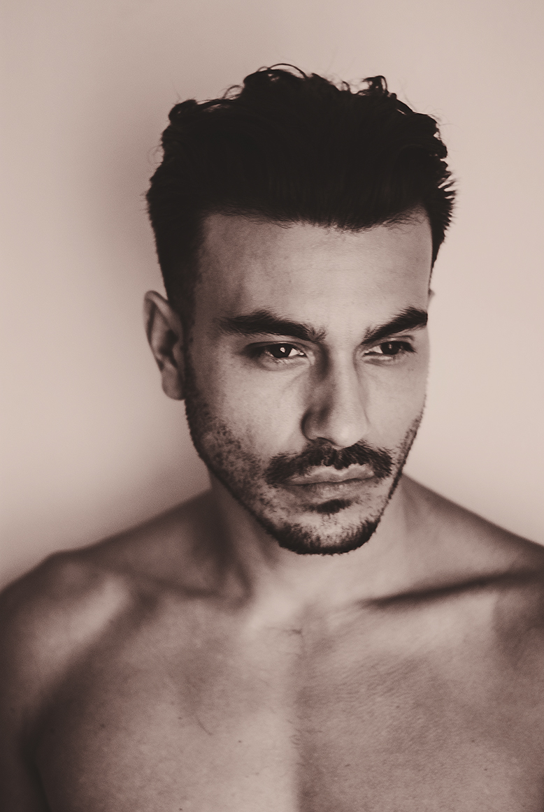 Male model photo shoot of Hugo M Lopez by licht