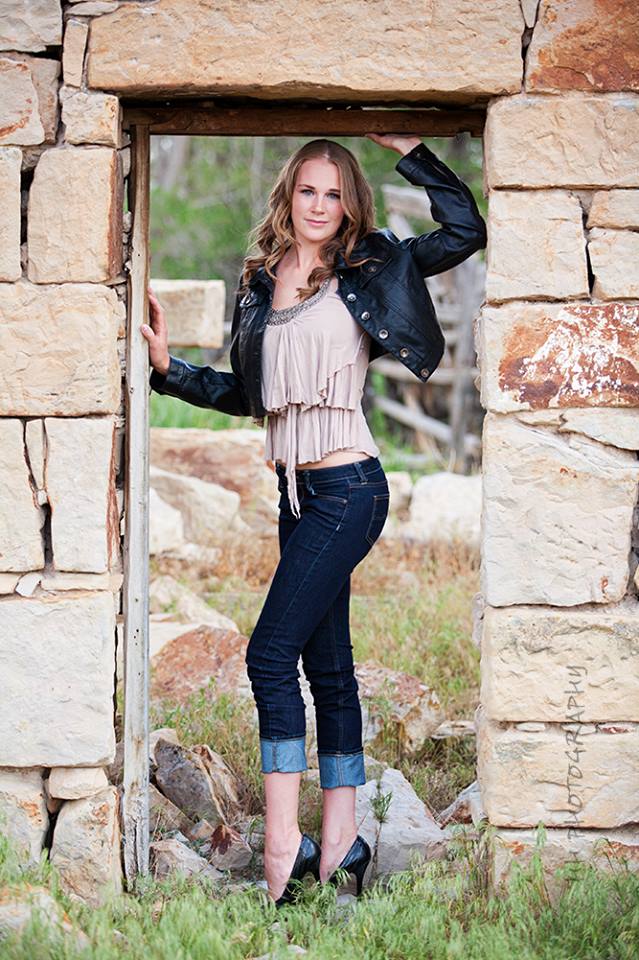 Female model photo shoot of Laura A Wood in Vernal