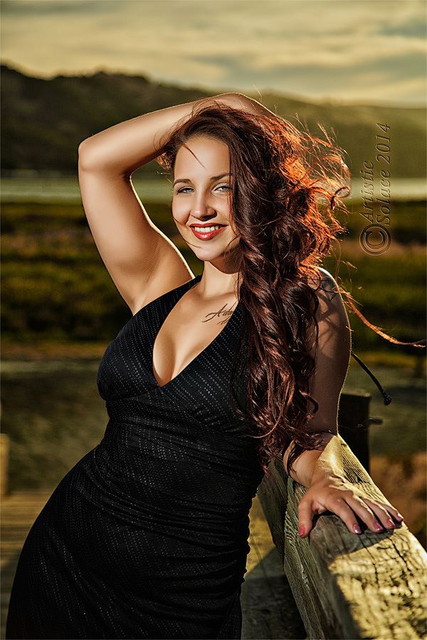 Female model photo shoot of kailove
