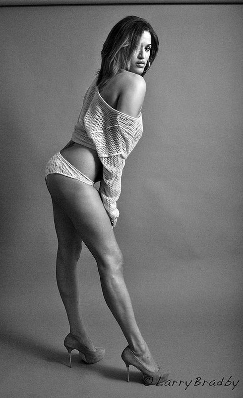Female model photo shoot of Nicole Alex-andria by Larry Bradby