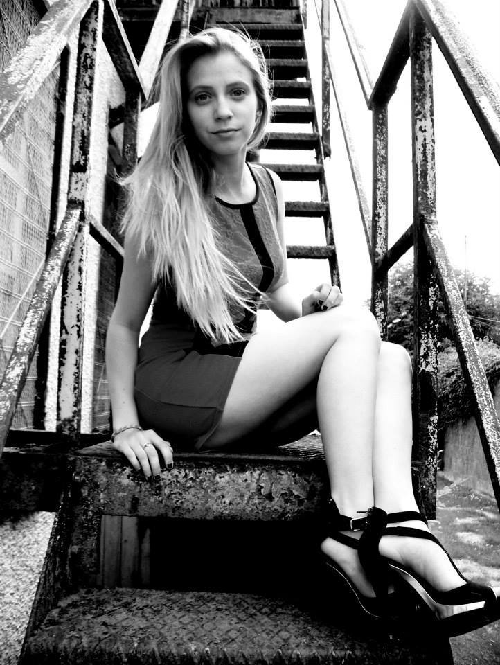Female model photo shoot of Rebekah Herczeg in point road
