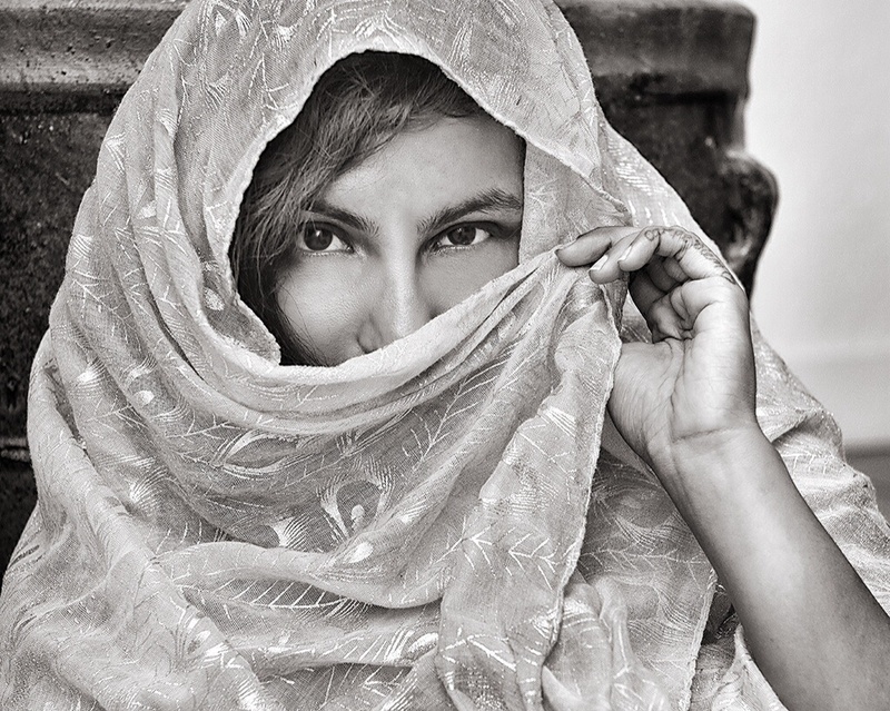 Female model photo shoot of Seema Sara