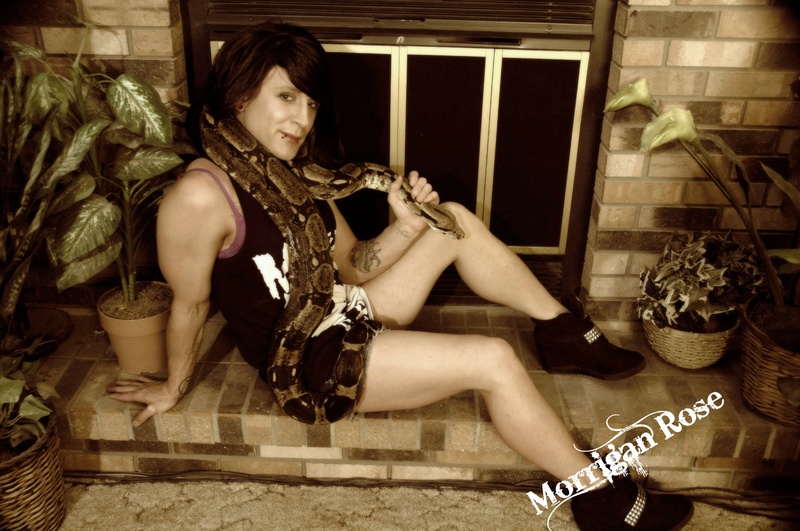 Female model photo shoot of MorriganRoseM