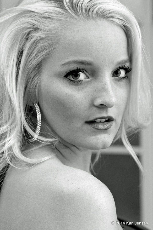 Female model photo shoot of Jayde Fiegener