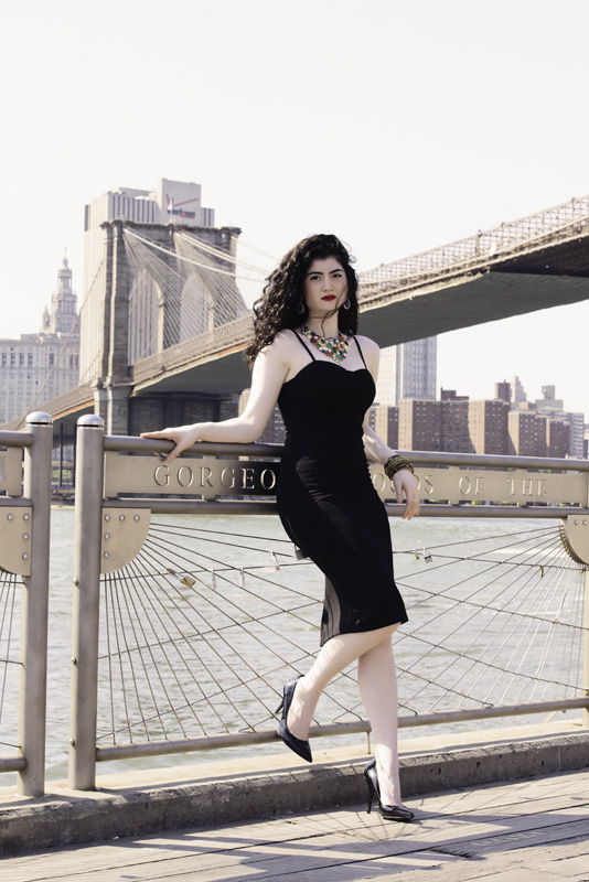 Female model photo shoot of vvo3v in Brooklyn Bridge Park