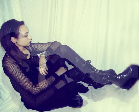 Female model photo shoot of Eden Mikayla