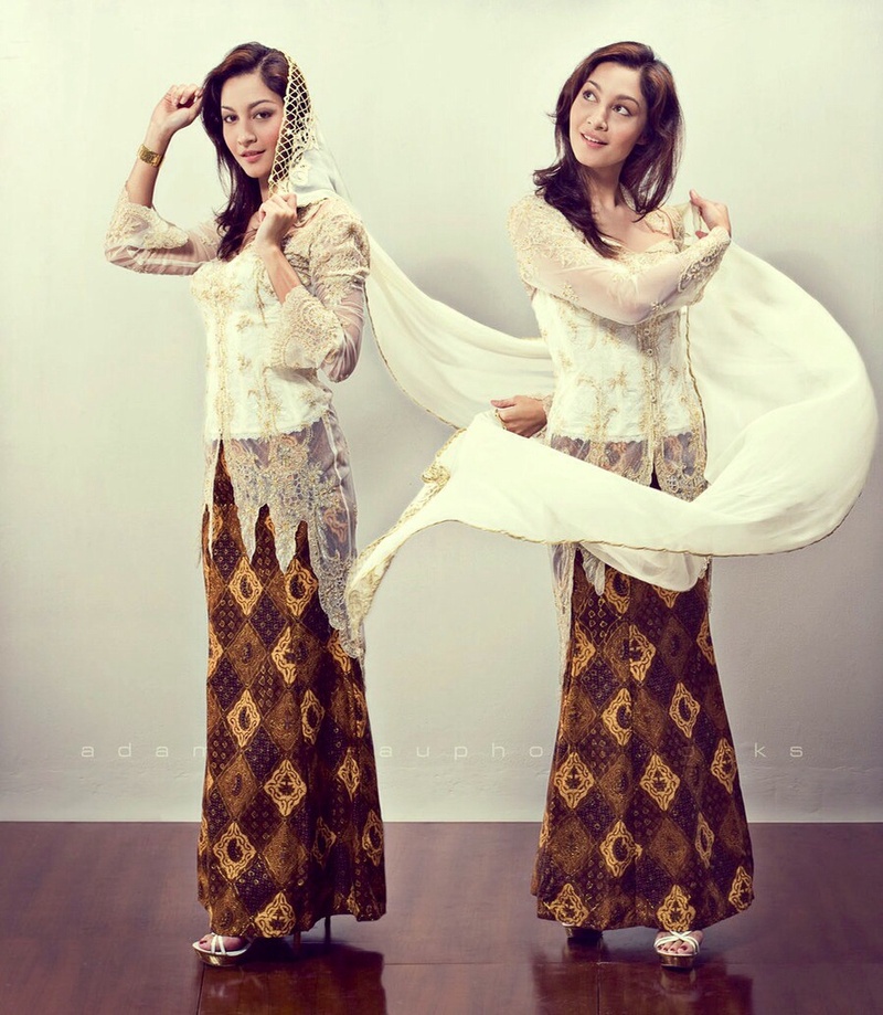 Female model photo shoot of Julia S Sukimin