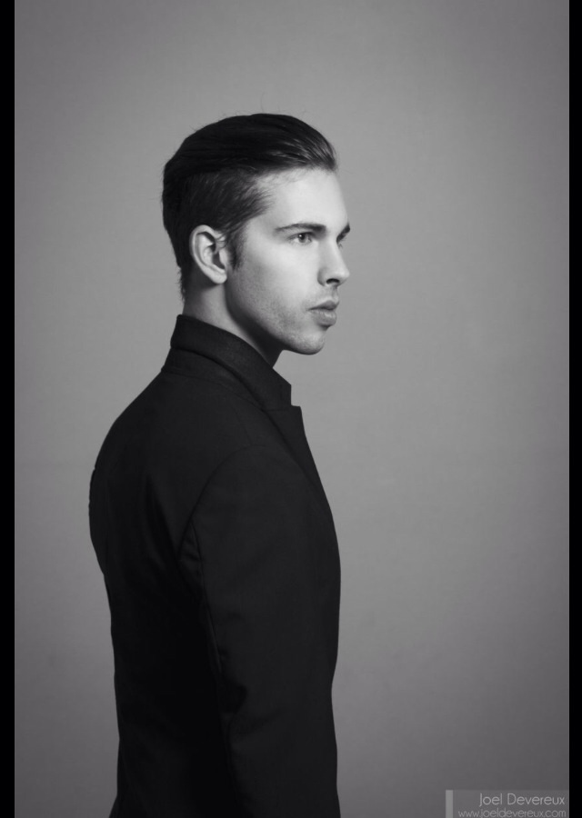 Male model photo shoot of Ben Banjo 