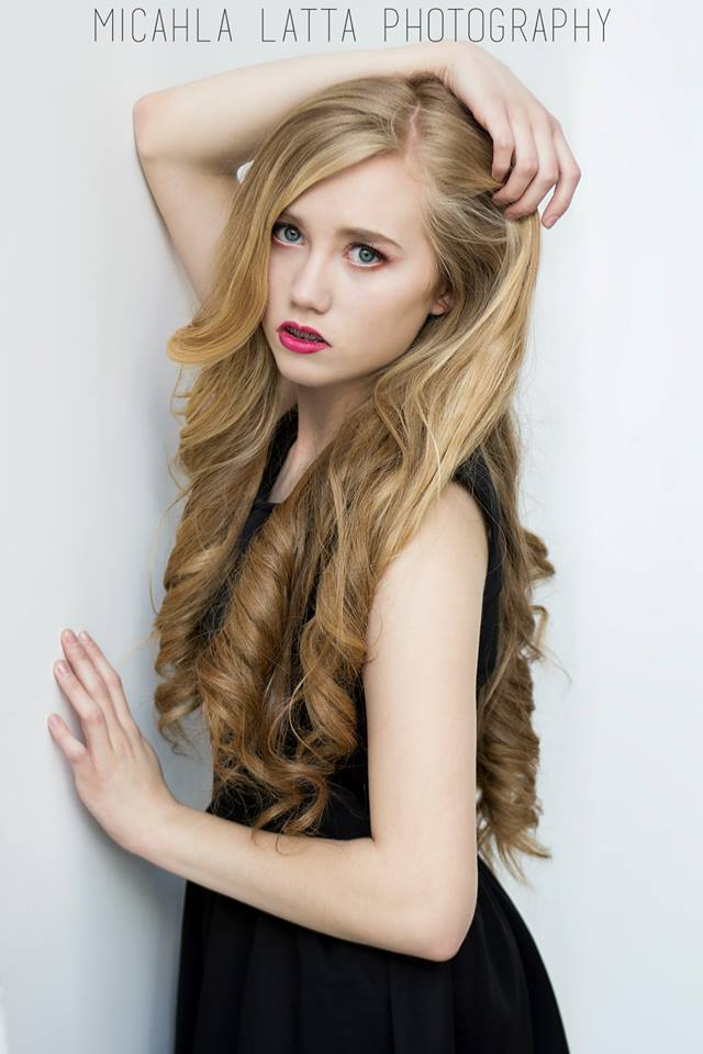 Female model photo shoot of ShannonStewart