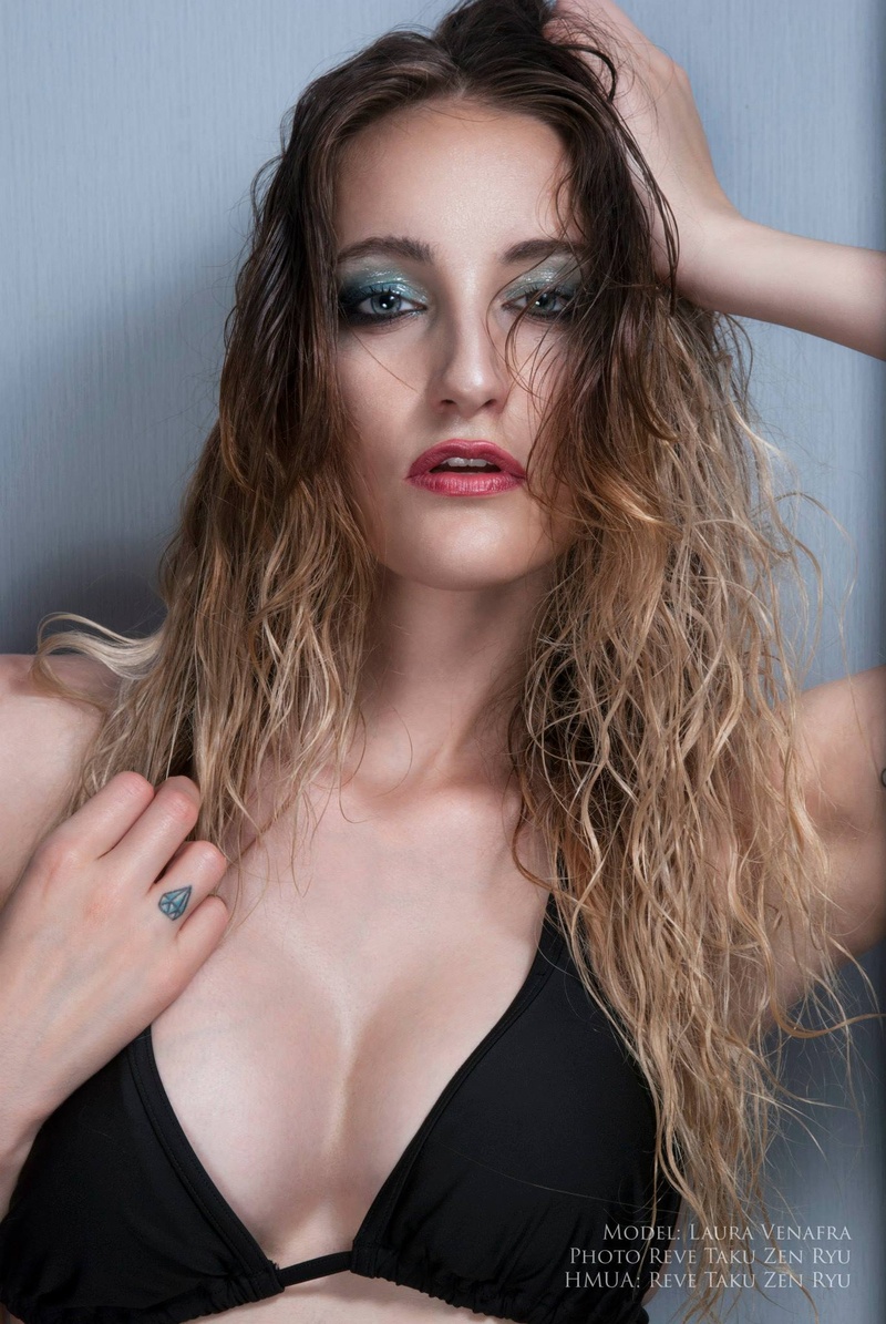 Female model photo shoot of LauraVenafra