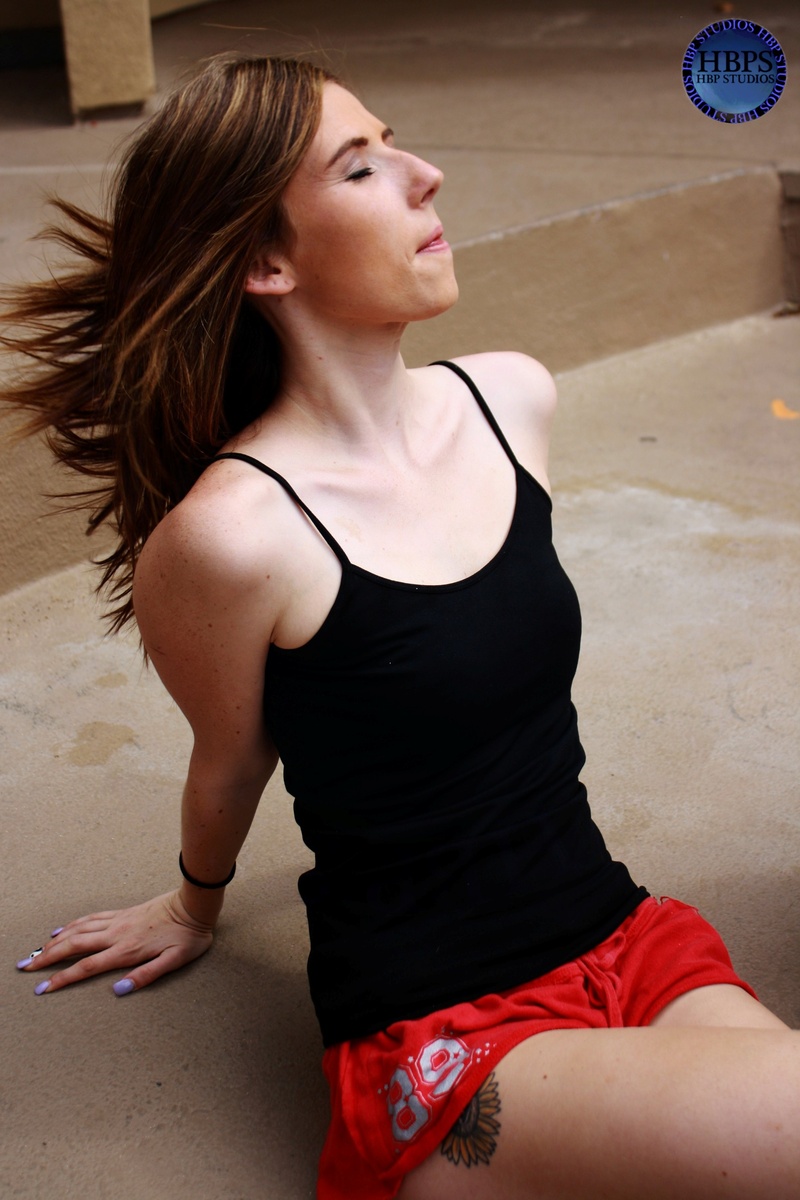 Female model photo shoot of Jessy VonEpic