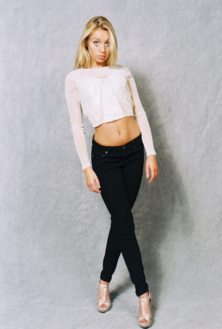 Female model photo shoot of LaurenNicole95