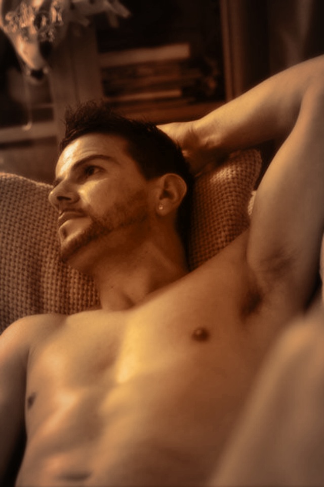 Male model photo shoot of Erico carvalho