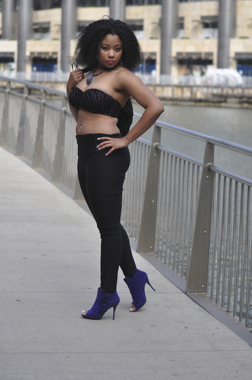 Female model photo shoot of AmiaJovan in Chicago
