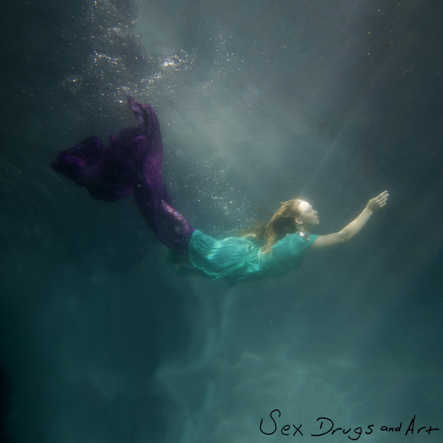 Male model photo shoot of SDNA in Under the sea!