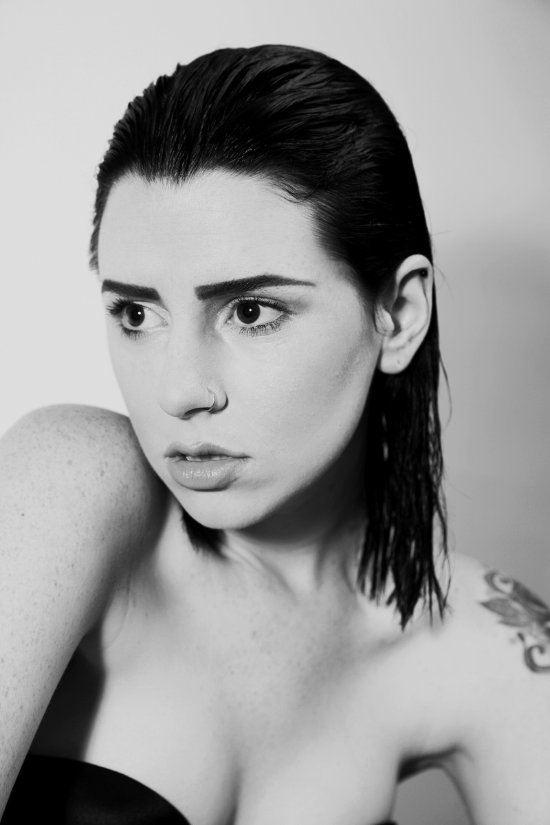Female model photo shoot of Julia Mariel