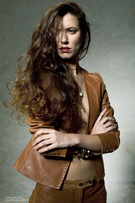 Female model photo shoot of Alba Lagarto