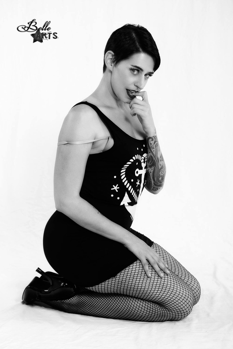Female model photo shoot of Raven Von Kaos