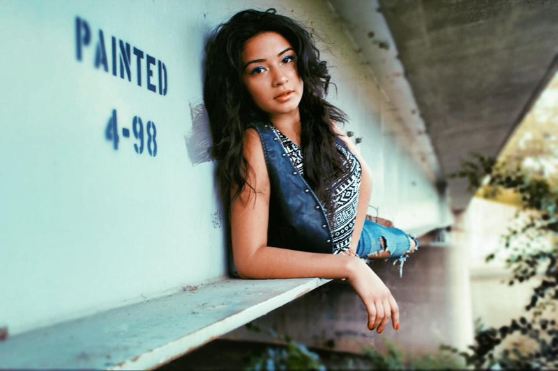 Female model photo shoot of Mireya A Rios  in Aurora, IL