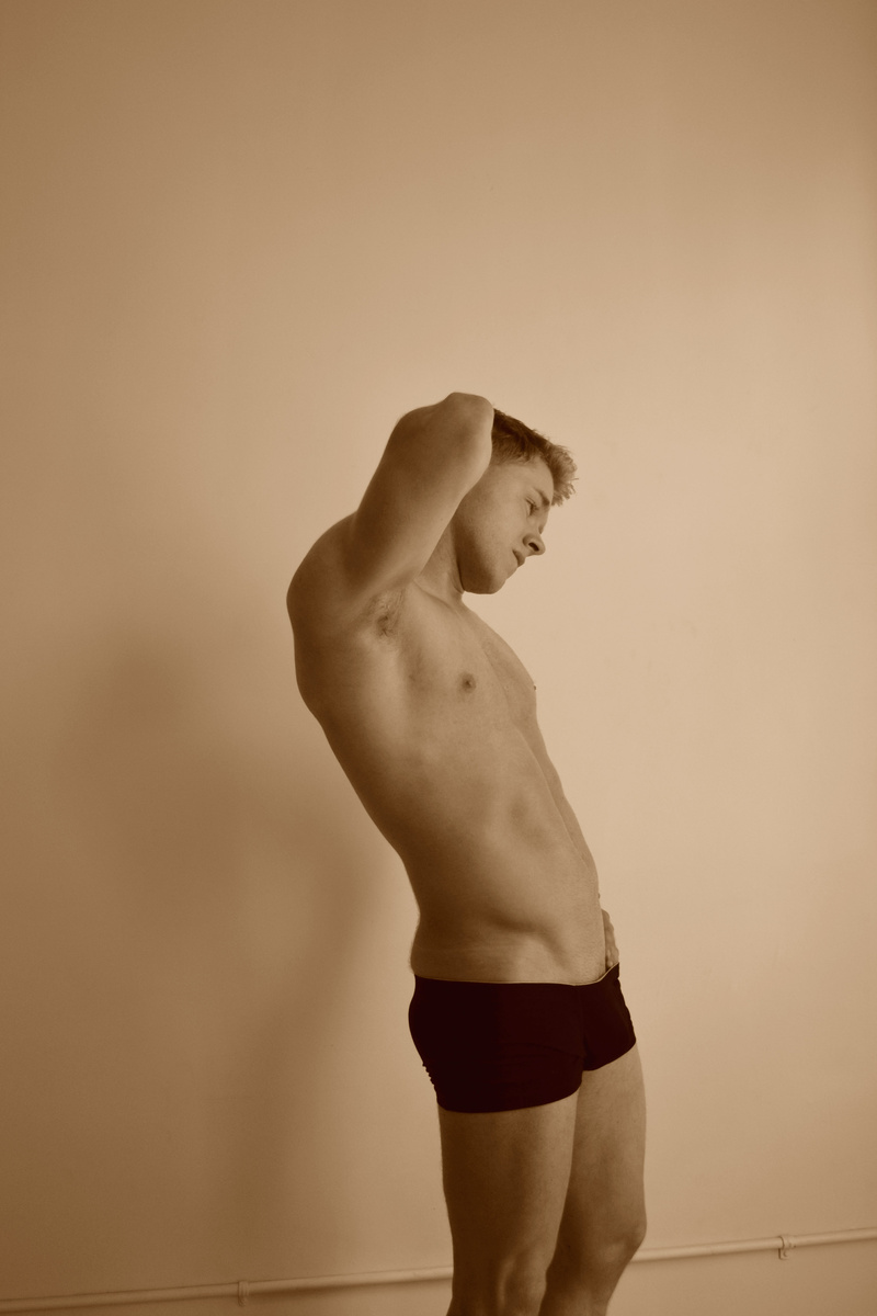 Male model photo shoot of vadimvozmitsel