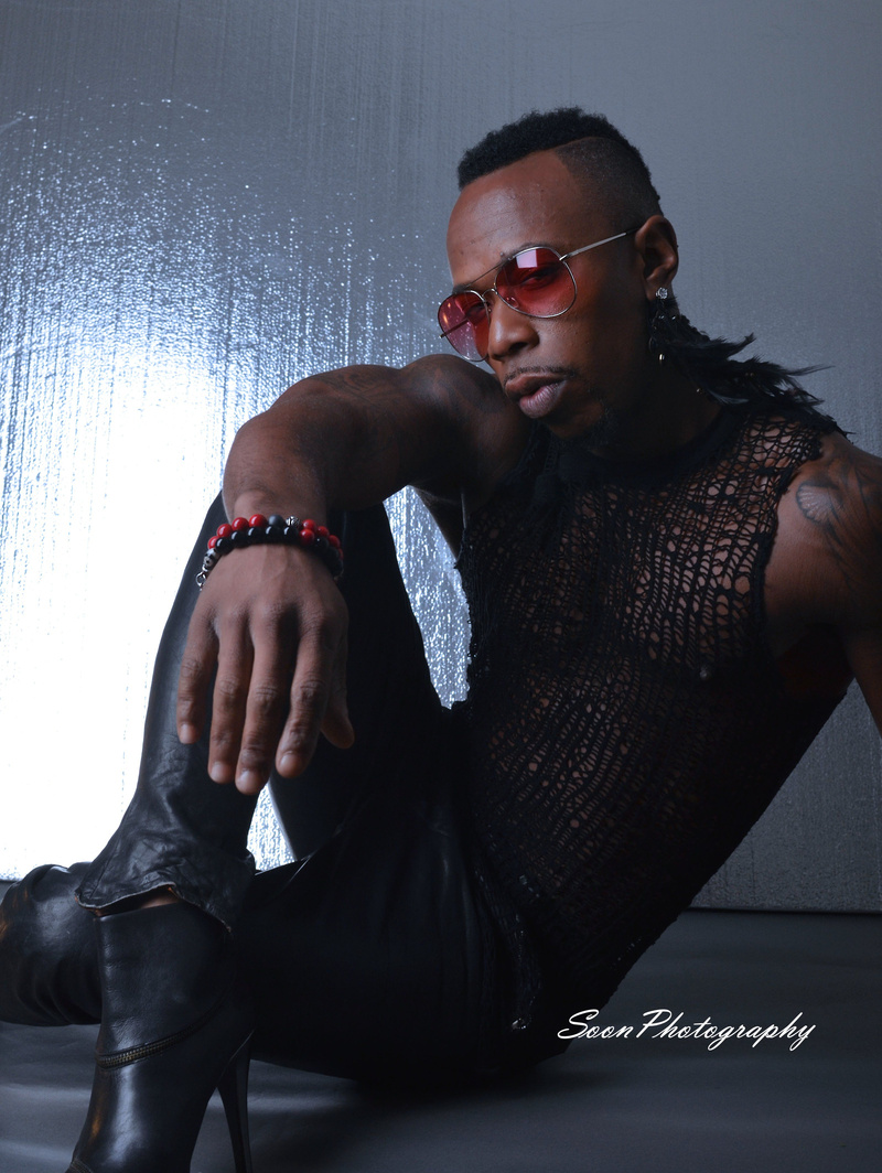 Male model photo shoot of Soon Photography Soon and CURTISj in SoonPhotography Studio