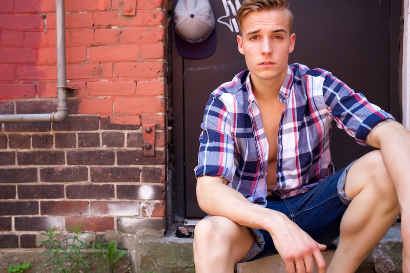 Male model photo shoot of Benjamin Lea